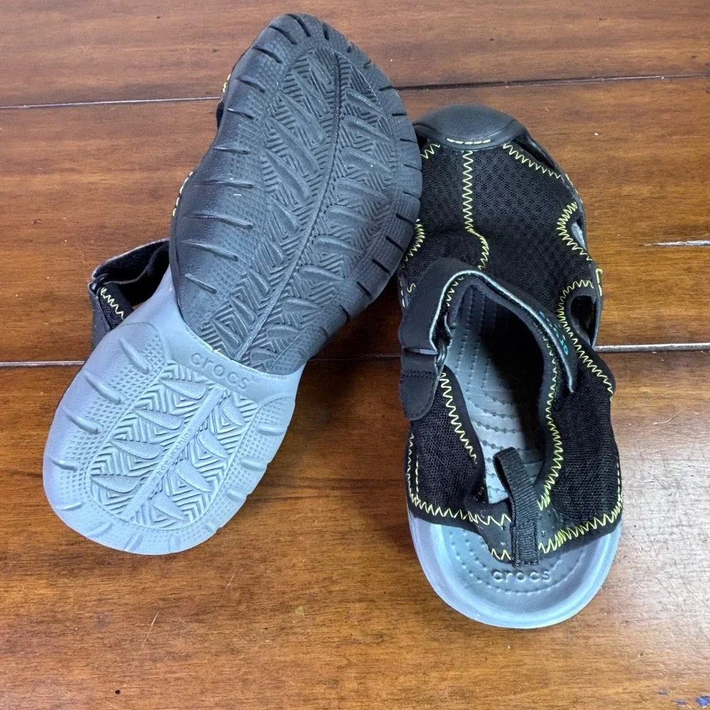 Crocs‎ Swiftwater Sandals Mens 8 Black Grey Mesh Closed Toe Water Hiking Shoes
